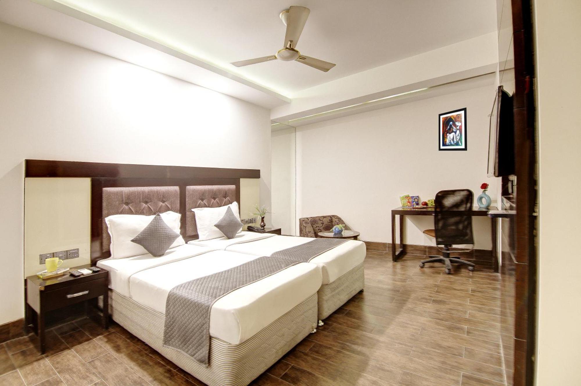 Hotel Good Times Near Ganga Ram Hospital And Karol Bagh Metro