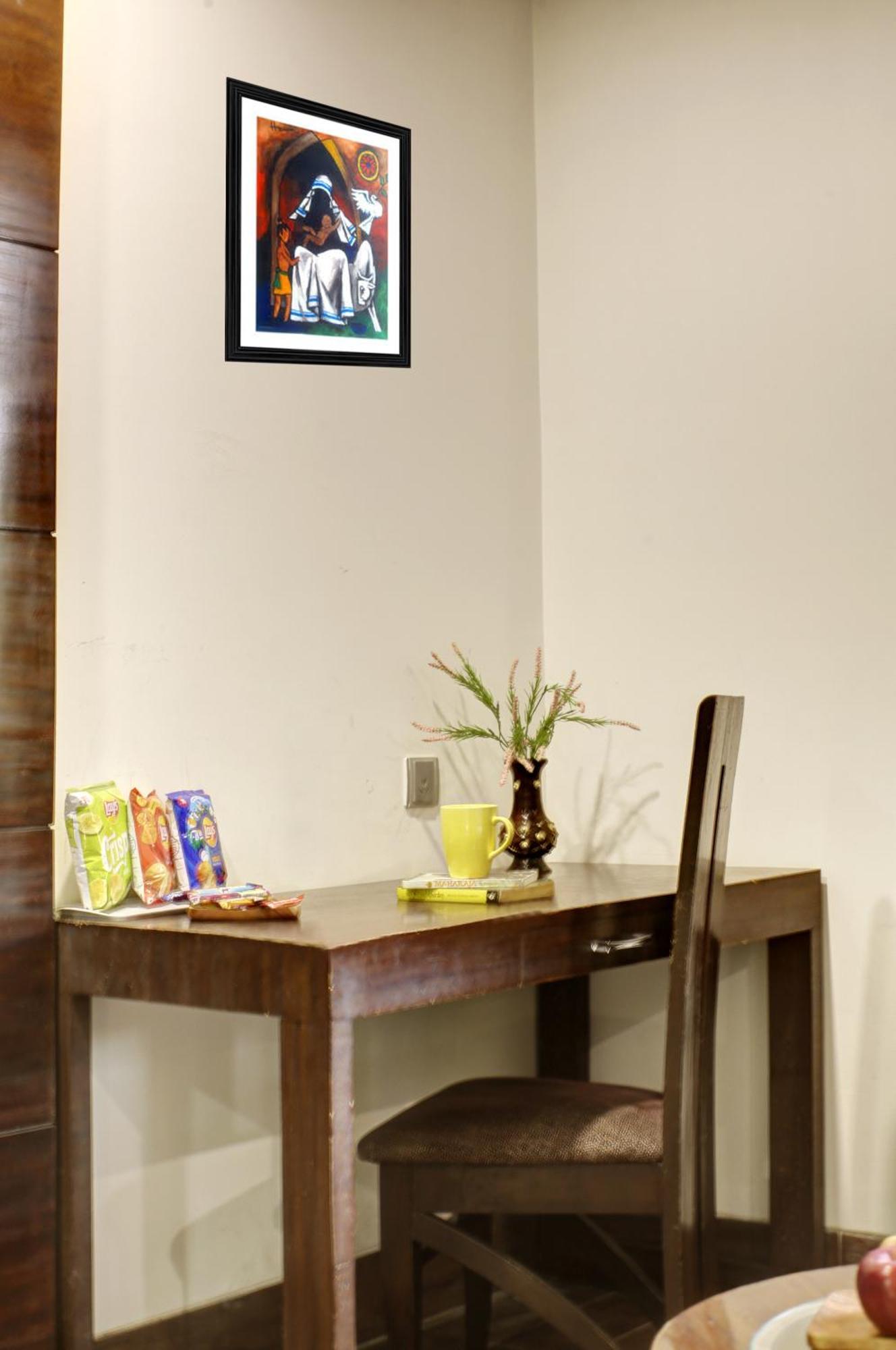 Hotel Good Times Near Ganga Ram Hospital And Karol Bagh Metro 3*