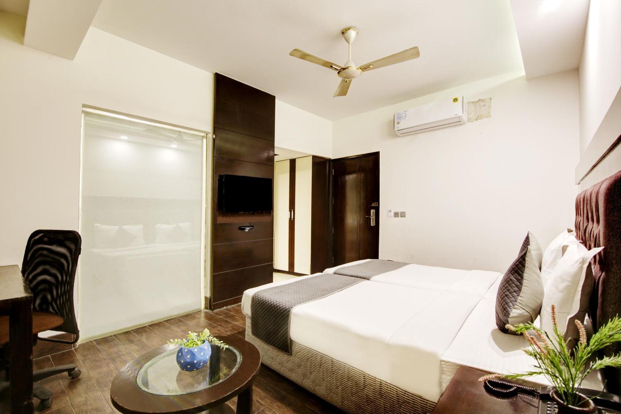 Hotel Good Times Near Ganga Ram Hospital And Karol Bagh Metro