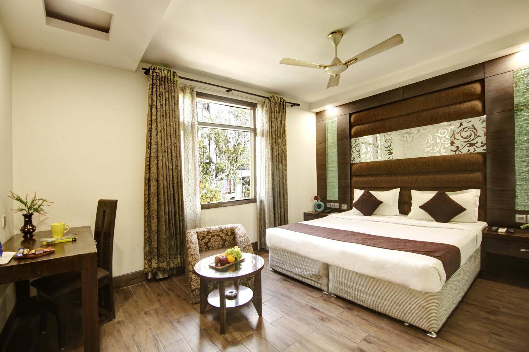 Good Times Near Ganga Ram Hospital And Karol Bagh Metro
