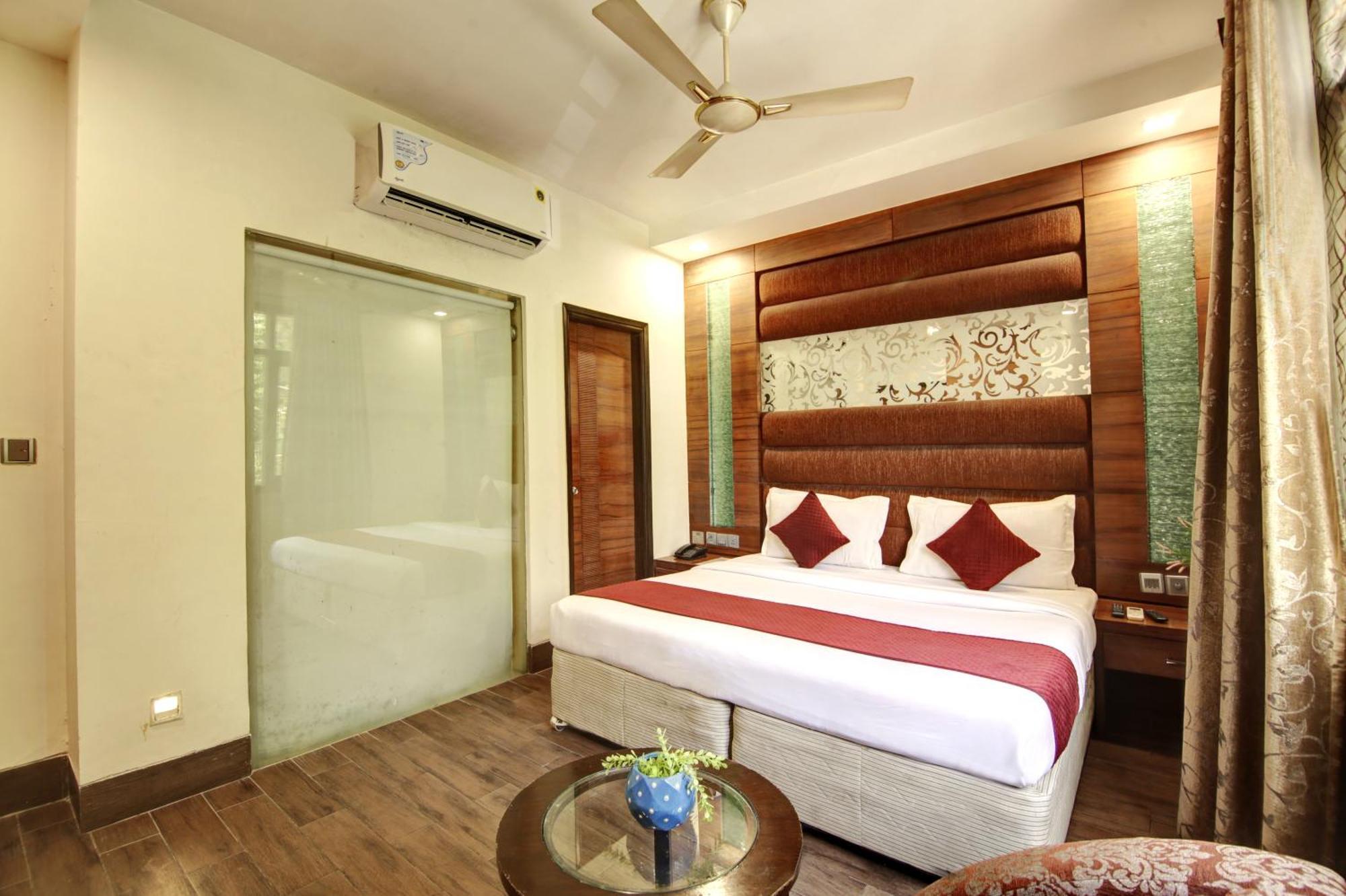 Hotel Good Times Near Ganga Ram Hospital And Karol Bagh Metro