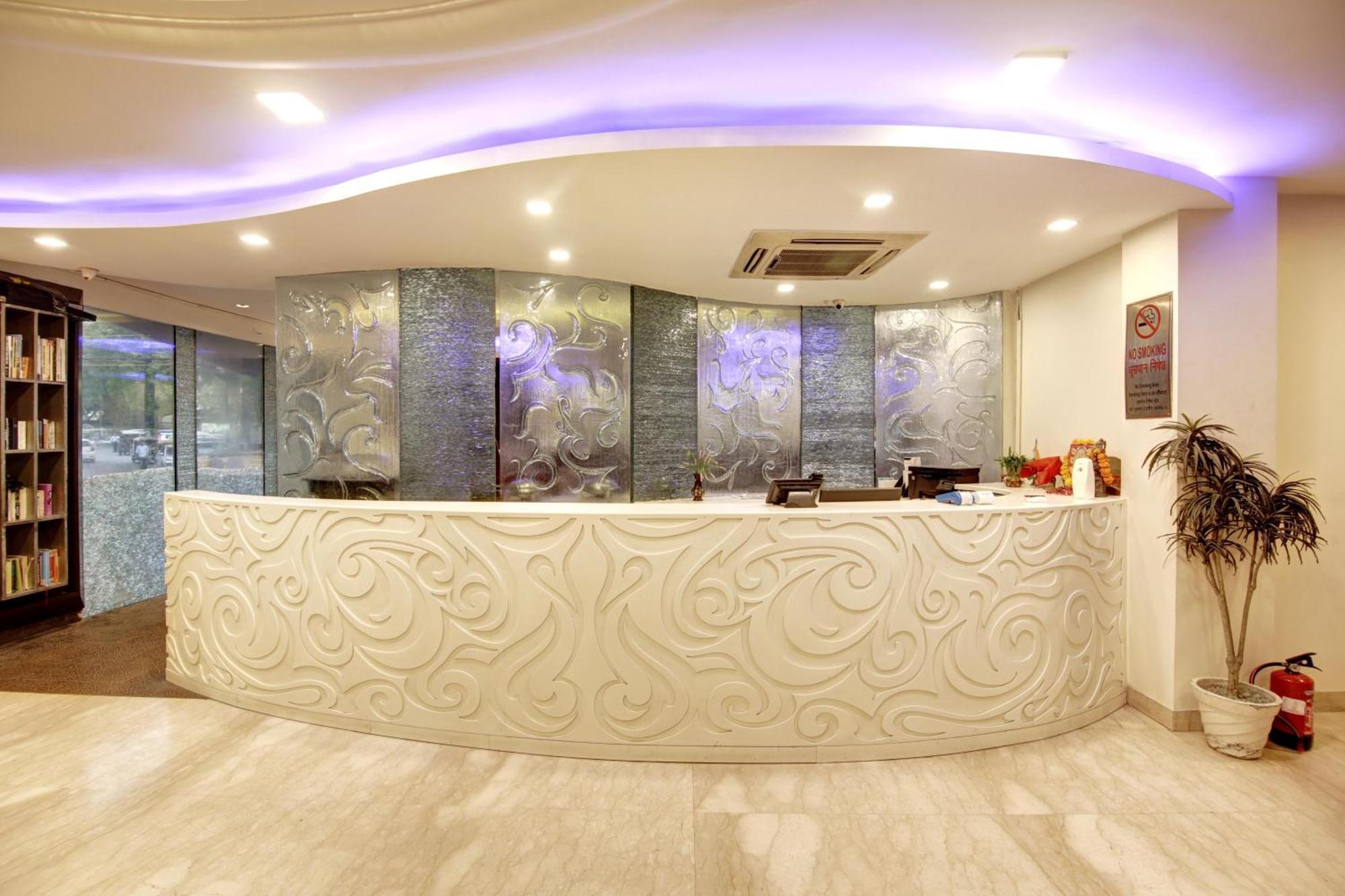 Good Times Near Ganga Ram Hospital And Karol Bagh Metro Hotel